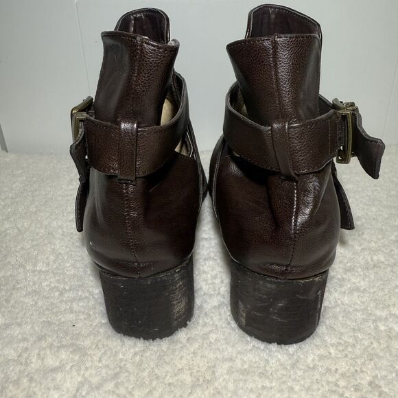 Breckelles Bronco-11 Brown Vegan Leather Bootie - Picture 4 of 8